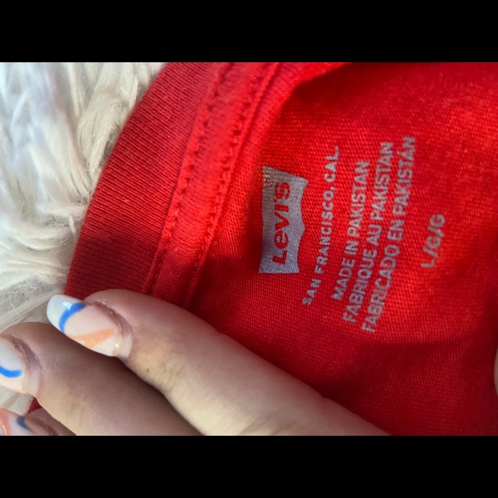 levi crop top - Picture 2 of 2